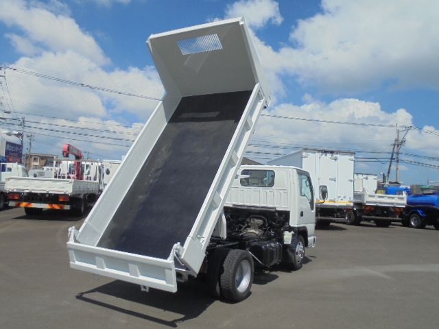 ISUZU ELF 2002 Image 31