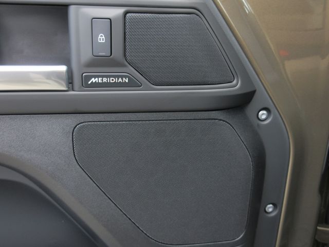 ROVER DEFENDER 2025 Image 31