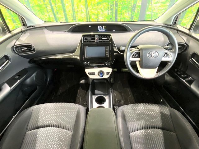 TOYOTA PRIUS 2016 Image 31