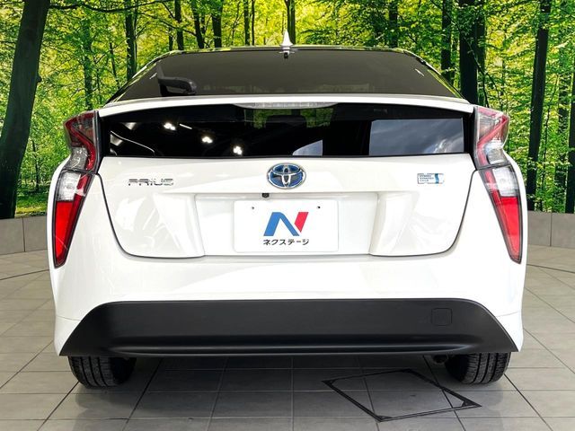 TOYOTA PRIUS 2016 Image 31