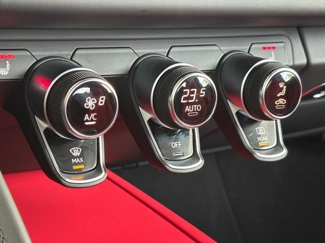 AUDI R8 SPYDER 2020 Image 31