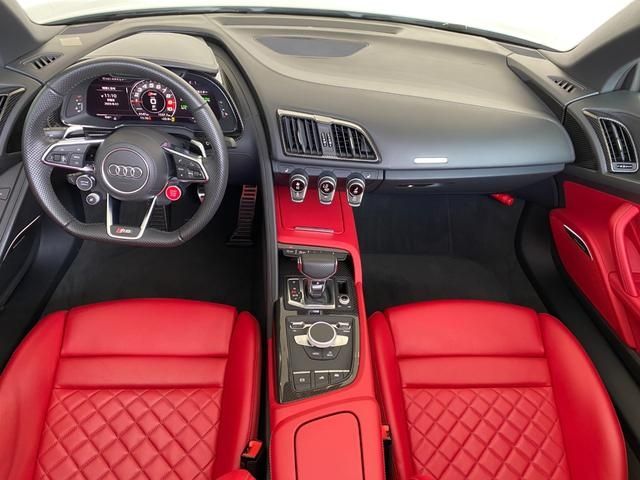 AUDI R8 SPYDER 2020 Image 31