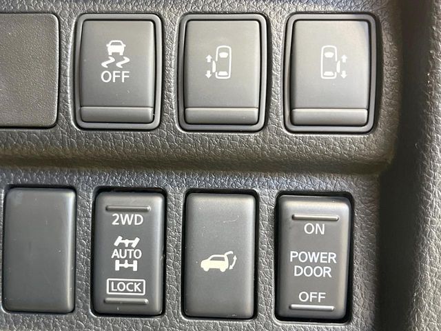 NISSAN ELGRAND  4WD 2014 Image 31
