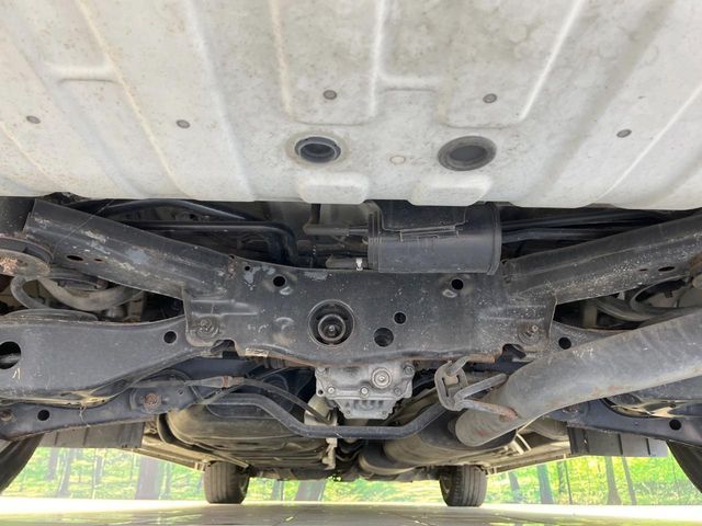 NISSAN ELGRAND  4WD 2014 Image 31