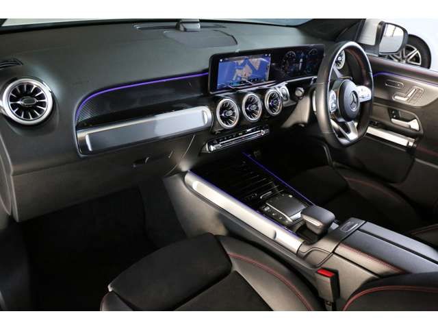 MERCEDES BENZ GLB 2022 Image 31