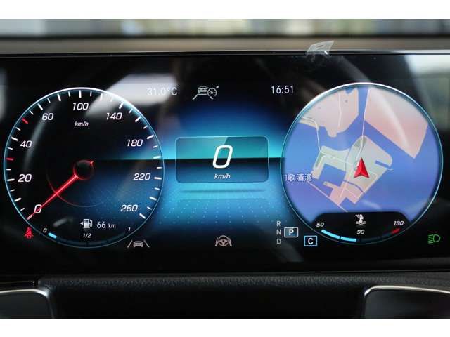 MERCEDES BENZ GLB 2022 Image 31