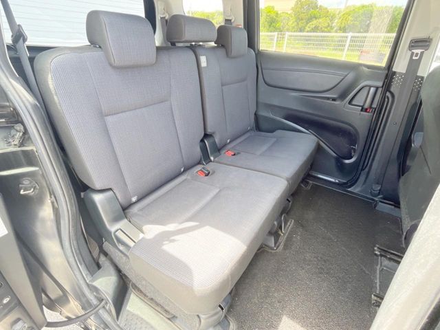 TOYOTA SIENTA HYBRID 2017 Image 31