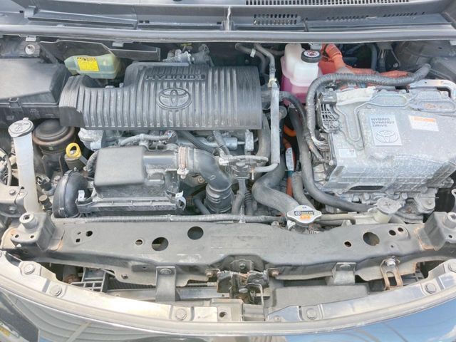 TOYOTA SIENTA HYBRID 2017 Image 31