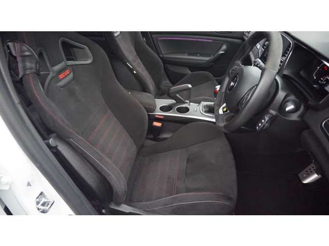 RENAULT MEGANE HATCH 2023 Image 31