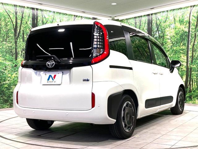TOYOTA SIENTA HYBRID 2022 Image 31