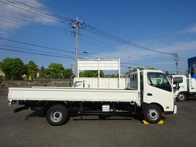 HINO DUTRO 2025 Image 31