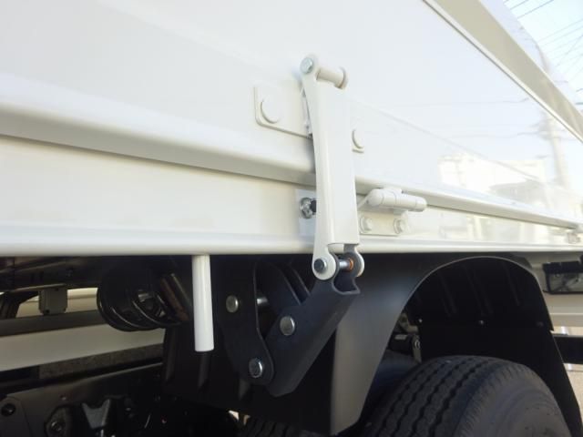 HINO DUTRO 2025 Image 31