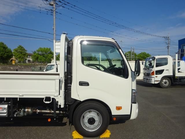 HINO DUTRO 2025 Image 31