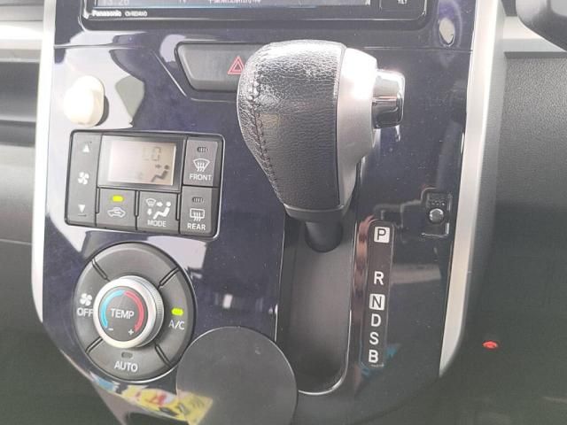 TOYOTA LEXUS RC300H 2017 Image 31