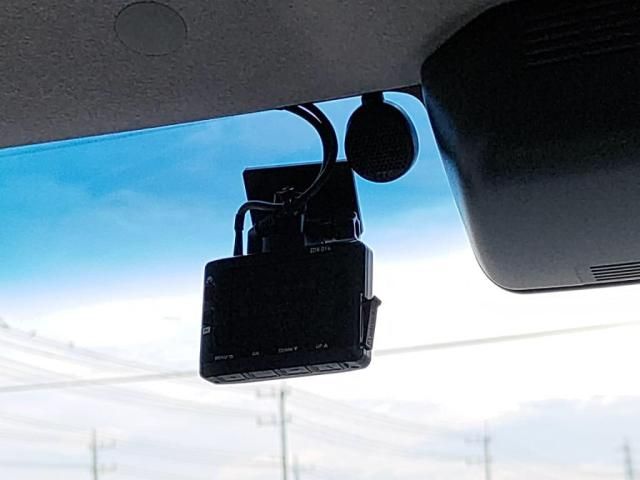 TOYOTA LEXUS RC300H 2017 Image 31