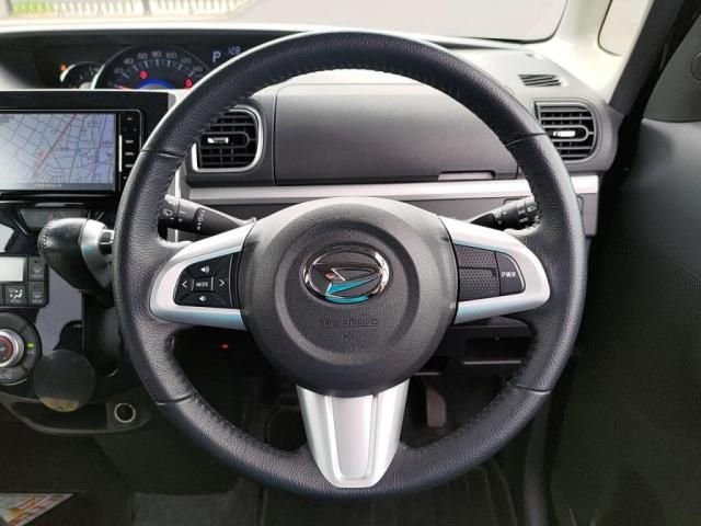 TOYOTA LEXUS RC300H 2017 Image 31