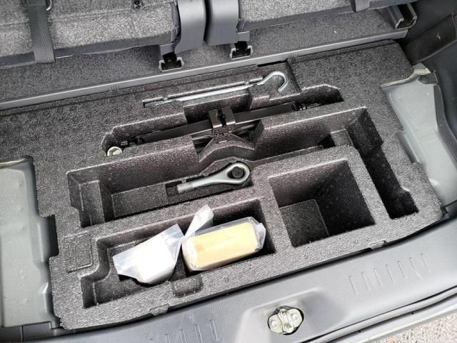 TOYOTA LEXUS RC300H 2017 Image 31