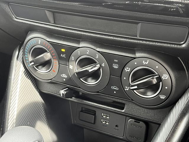 MAZDA DEMIO 2016 Image 31