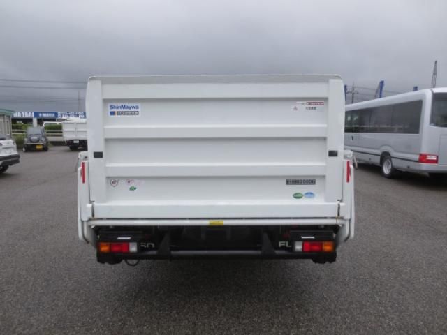 MITSUBISHI CANTER 2015 Image 31
