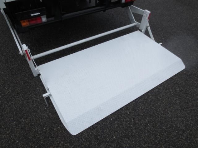 MITSUBISHI CANTER 2015 Image 31