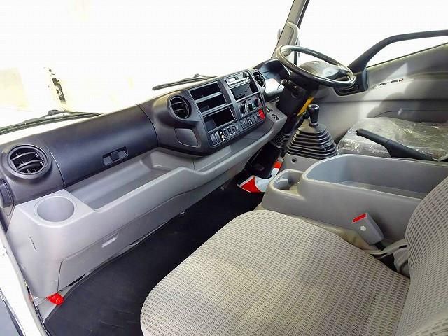 HINO DUTRO 2016 Image 31