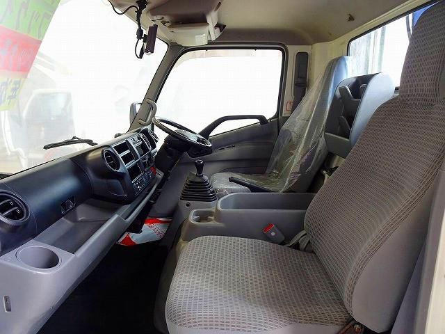 HINO DUTRO 2016 Image 31