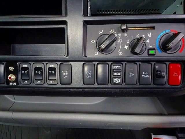 HINO DUTRO 2016 Image 31