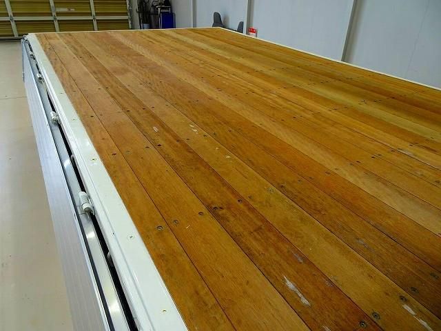 HINO DUTRO 2016 Image 31