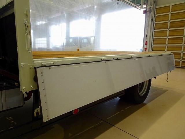 HINO DUTRO 2016 Image 31