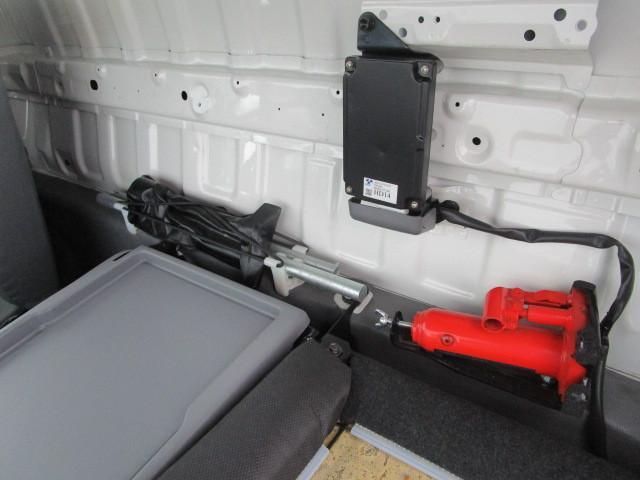 HINO DUTRO 2020 Image 31