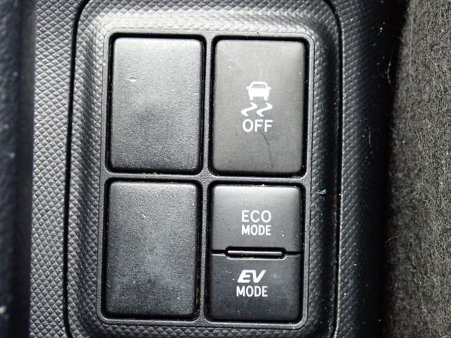 TOYOTA AQUA 2019 Image 31