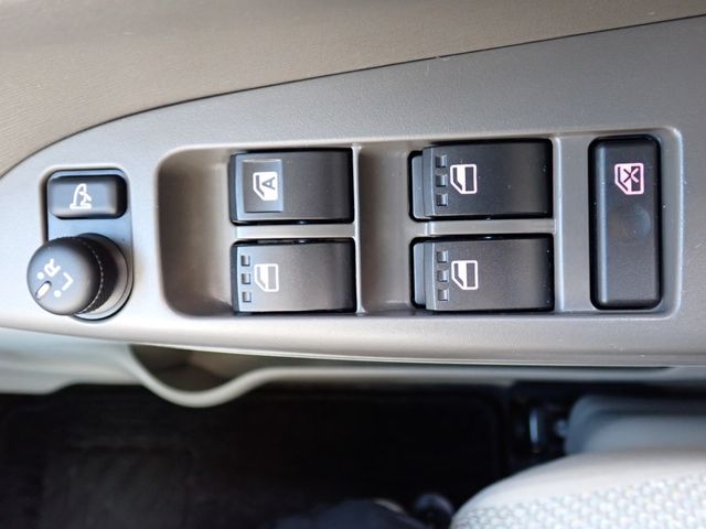 DAIHATSU TANTO 2018 Image 31