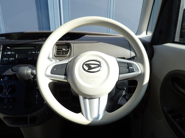 DAIHATSU TANTO 2018 Image 31