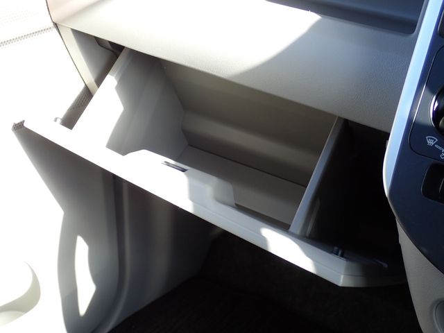 DAIHATSU TANTO 2018 Image 31