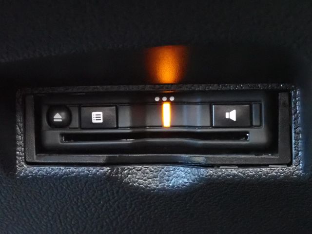 TOYOTA PRIUS 2020 Image 31