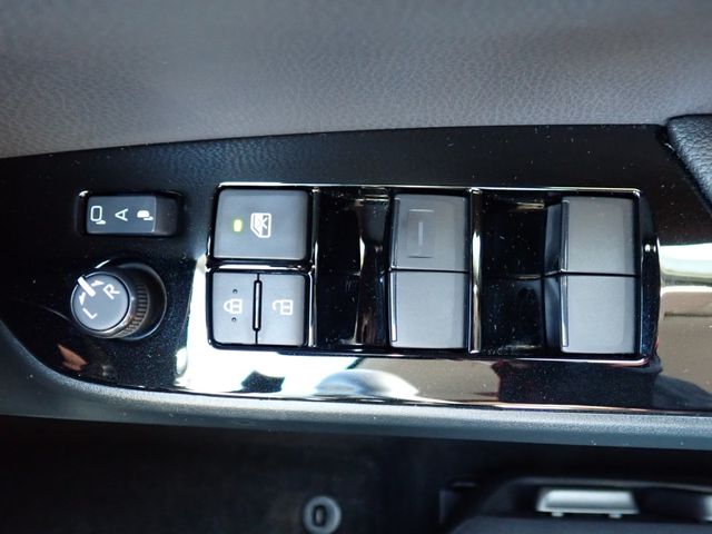 TOYOTA PRIUS 2020 Image 31