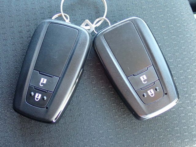 TOYOTA PRIUS 2020 Image 31