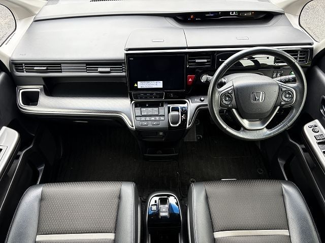 HONDA STEPWAGON E:HEV SPAD 2018 Image 31