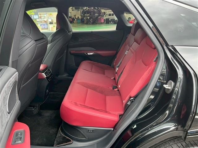 TOYOTA LEXUS RX500H 2023 Image 31