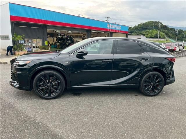 TOYOTA LEXUS RX500H 2023 Image 31