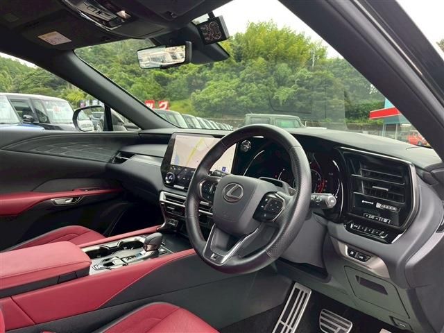 TOYOTA LEXUS RX500H 2023 Image 31