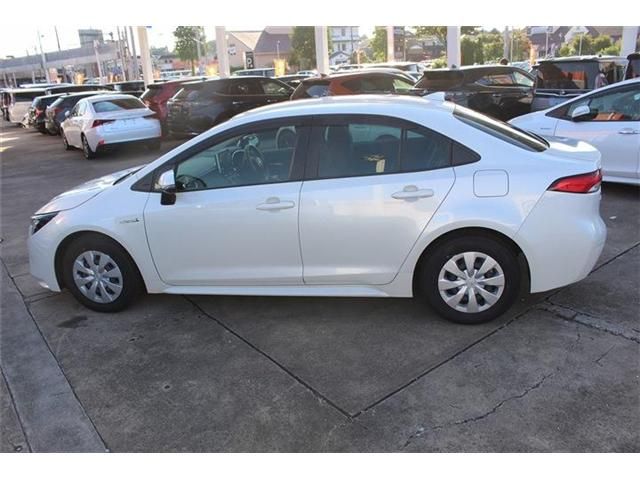 TOYOTA COROLLA SEDAN HYBRID 2019 Image 31