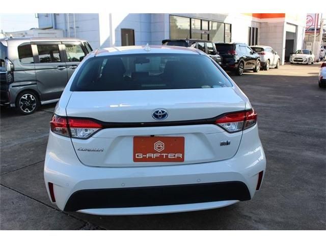 TOYOTA COROLLA SEDAN HYBRID 2019 Image 31