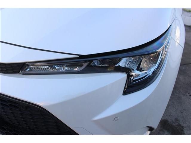 TOYOTA COROLLA SEDAN HYBRID 2019 Image 31