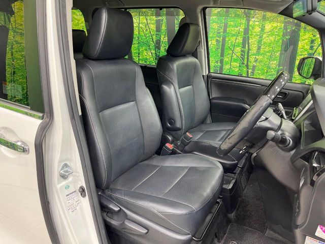 TOYOTA ESQUIRE HYBRID 2015 Image 31