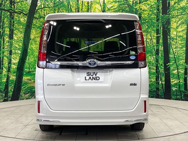 TOYOTA ESQUIRE HYBRID 2015 Image 31