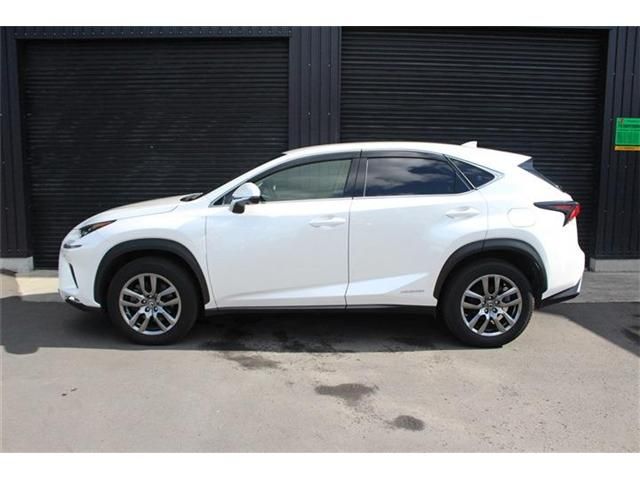 TOYOTA LEXUS NX300H AWD 2018 Image 31