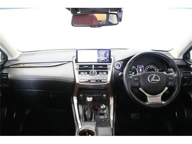 TOYOTA LEXUS NX300H AWD 2018 Image 31
