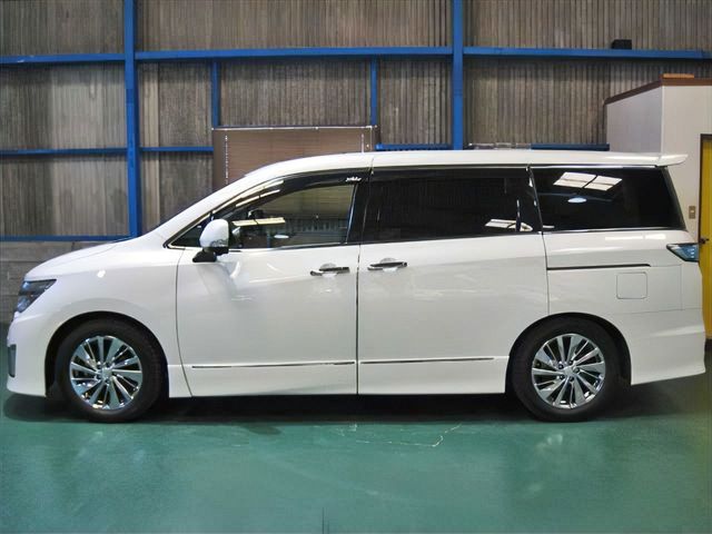 NISSAN ELGRAND  4WD 2014 Image 31