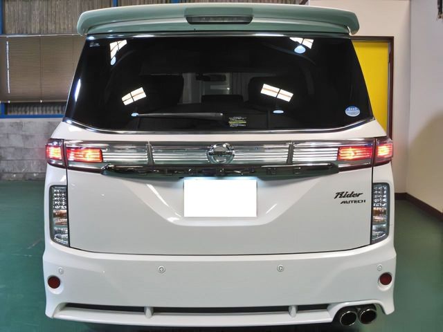 NISSAN ELGRAND  4WD 2014 Image 31